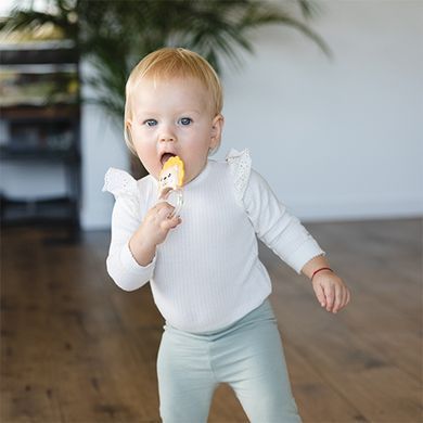 Игрушка погремушка с прорезывателем для малышей 0+ Львенок BabyOno